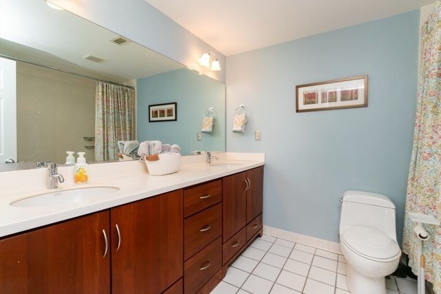 22 N Stone Mill Dr 1111, Dedham, MA 02026