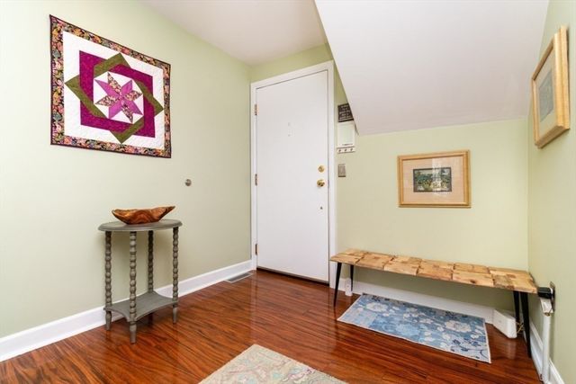 22 N Stone Mill Dr 1111, Dedham, MA 02026