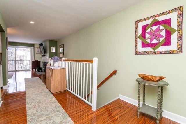 22 N Stone Mill Dr 1111, Dedham, MA 02026