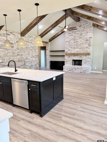 13836 Cedar Hill, Lindale, TX 75771