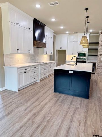 13836 Cedar Hill, Lindale, TX 75771