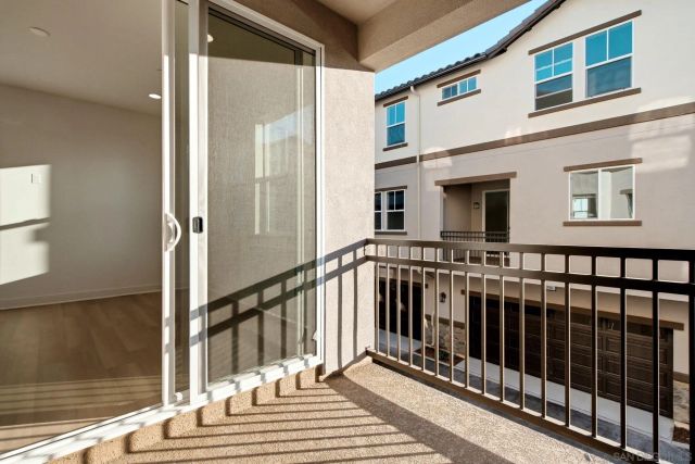 402 Zoey Lane, San Marcos, CA 92069