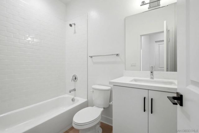402 Zoey Lane, San Marcos, CA 92069