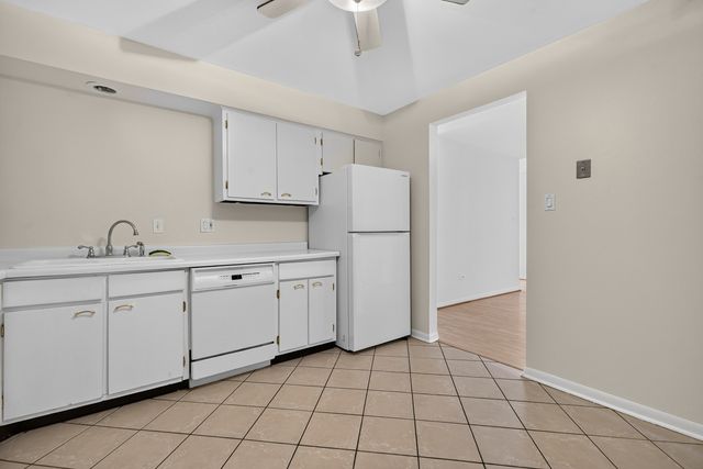 1133 S Finley Road 309, Lombard, IL 60148