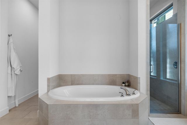 13240 Meadow Cross Drive, Fort Worth, TX 76008