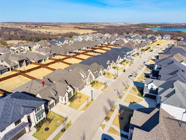 13240 Meadow Cross Drive, Fort Worth, TX 76008