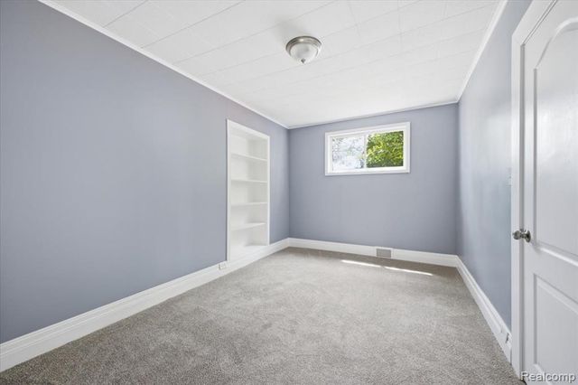 2601 Belmont Street, Hamtramck, MI 48212