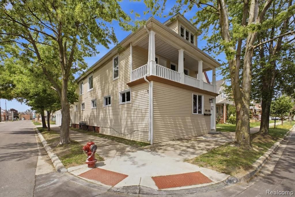 2601 Belmont Street, Hamtramck, MI 48212