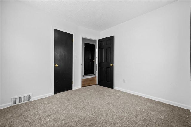 7600 Penrod Street, Detroit, MI 48228