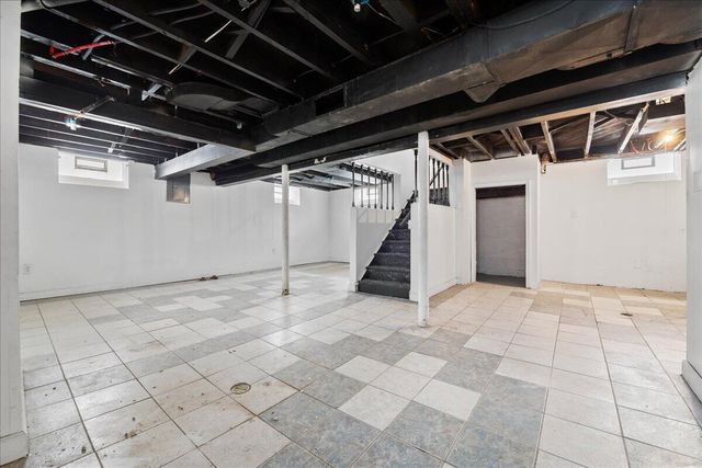 7600 Penrod Street, Detroit, MI 48228