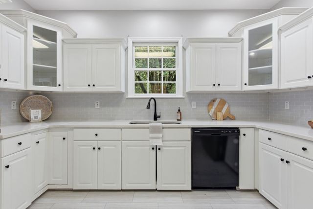 420 Chamberlain Park Ln, Franklin, TN 37069