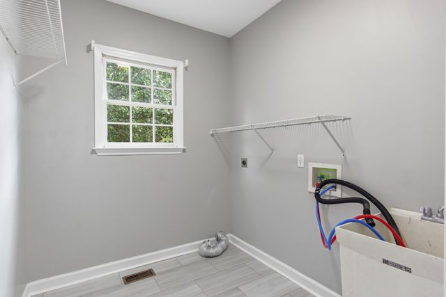 420 Chamberlain Park Ln, Franklin, TN 37069