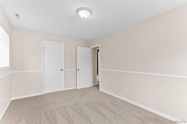 2260 N Hix Road, Westland, MI 48185