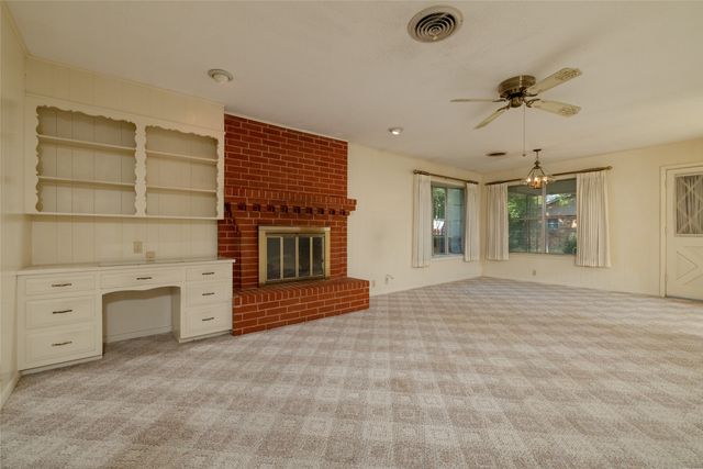 2002 Redbud Road, Gainesville, TX 76240