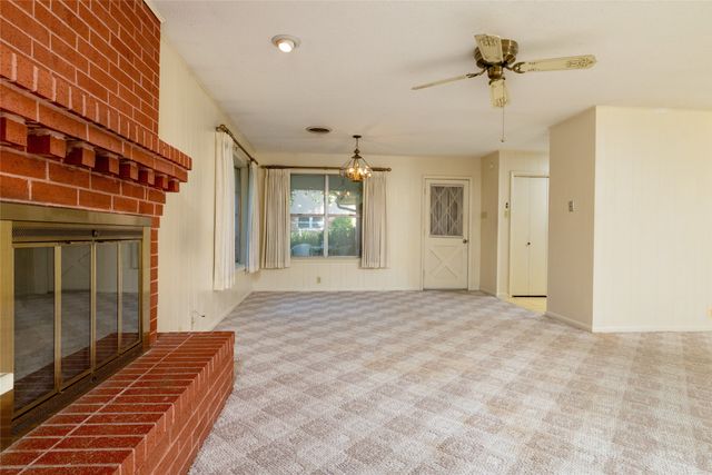 2002 Redbud Road, Gainesville, TX 76240