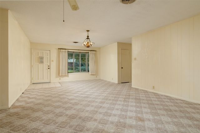 2002 Redbud Road, Gainesville, TX 76240