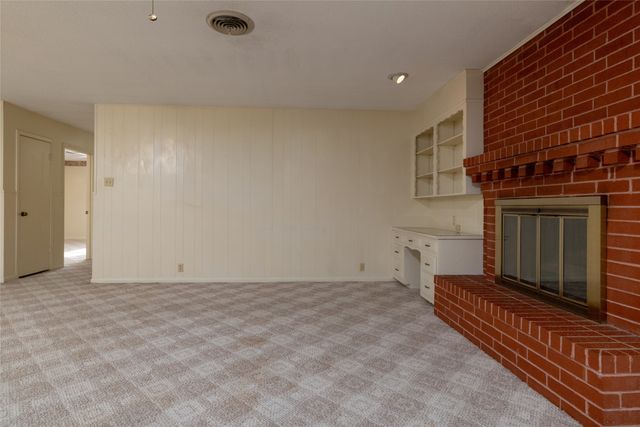 2002 Redbud Road, Gainesville, TX 76240
