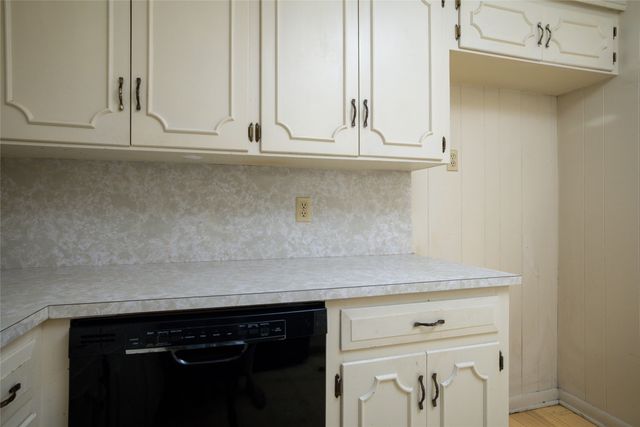 2002 Redbud Road, Gainesville, TX 76240