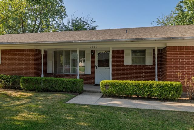2002 Redbud Road, Gainesville, TX 76240