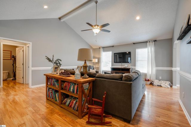 163 Summer Lady Lane, Boiling Springs, SC 29316