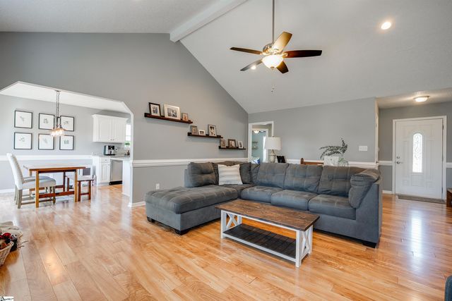 163 Summer Lady Lane, Boiling Springs, SC 29316