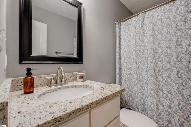 163 Summer Lady Lane, Boiling Springs, SC 29316