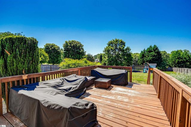163 Summer Lady Lane, Boiling Springs, SC 29316