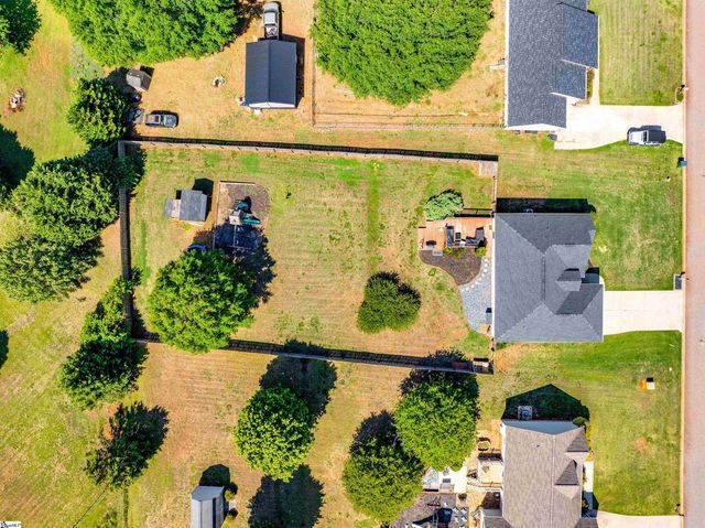 163 Summer Lady Lane, Boiling Springs, SC 29316
