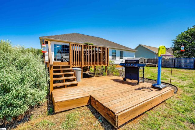 163 Summer Lady Lane, Boiling Springs, SC 29316