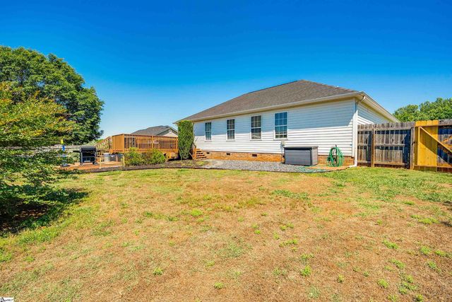 163 Summer Lady Lane, Boiling Springs, SC 29316
