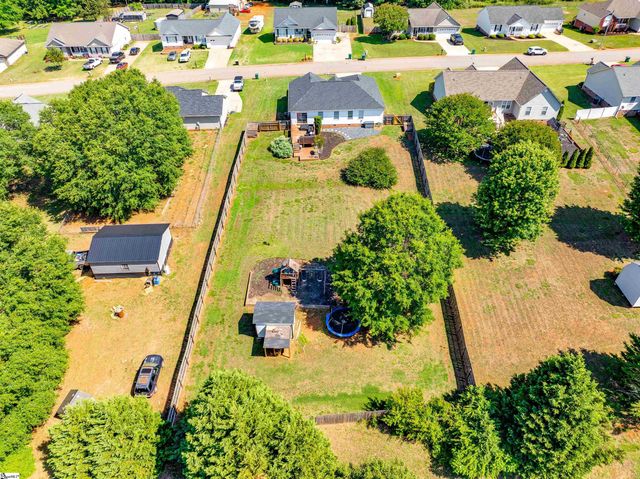 163 Summer Lady Lane, Boiling Springs, SC 29316