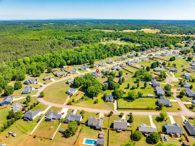 163 Summer Lady Lane, Boiling Springs, SC 29316