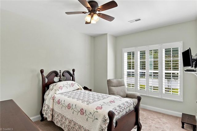 225 Collingswood Drive, Winston-salem, NC 27127