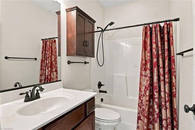 225 Collingswood Drive, Winston-salem, NC 27127