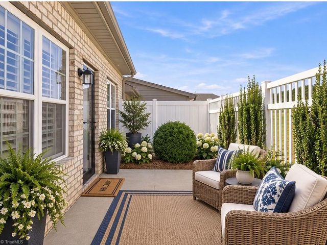 225 Collingswood Drive, Winston-salem, NC 27127
