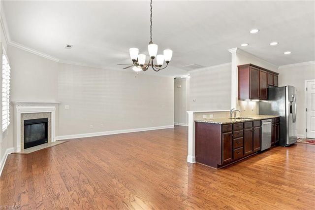 225 Collingswood Drive, Winston-salem, NC 27127