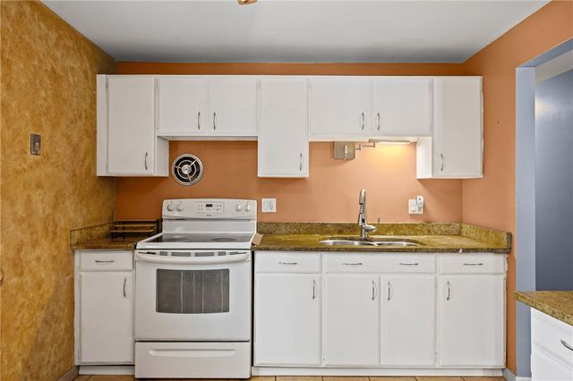 208 Mount Ridge Circle, Greece, NY 14616