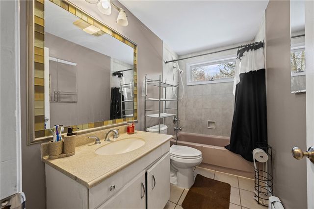 208 Mount Ridge Circle, Greece, NY 14616