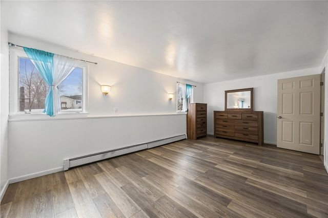 208 Mount Ridge Circle, Greece, NY 14616