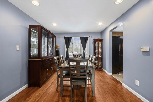 208 Mount Ridge Circle, Greece, NY 14616