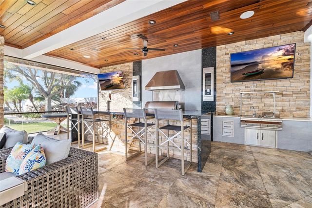 951 S BAYSHORE BOULEVARD, Safety Harbor, FL 34695