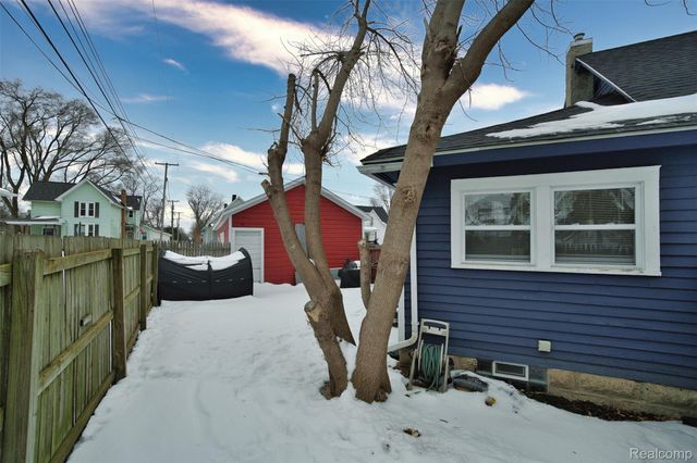 1134 Water Street, Port Huron, MI 48060