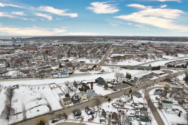 1134 Water Street, Port Huron, MI 48060