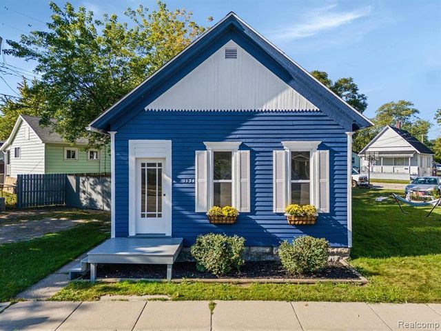 1134 Water Street, Port Huron, MI 48060