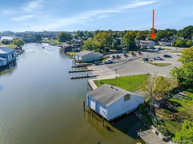 1134 Water Street, Port Huron, MI 48060