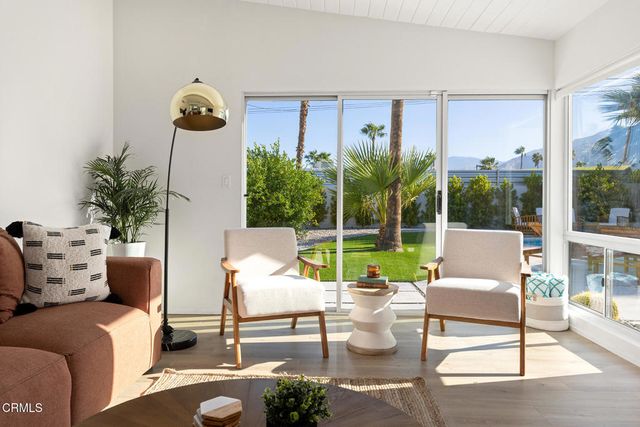 795 E Racquet Club Road, Palm Springs, CA 92262