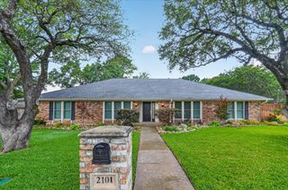 2101 Brentgate Drive, Arlington, TX 76017