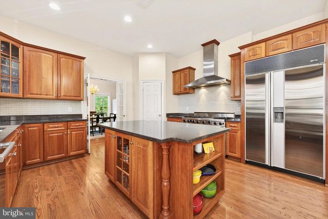 9860 PALACE GREEN WAY, Vienna, VA 22181