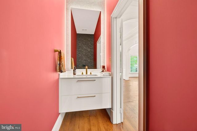 9860 PALACE GREEN WAY, Vienna, VA 22181