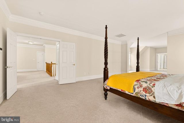 9860 PALACE GREEN WAY, Vienna, VA 22181